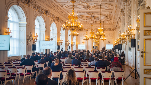Eine Geschichte über Glauben und Freiheit: Vertreter der Kirche nehmen an Konferenz zum Thema Religionsfreiheit in Prag teil