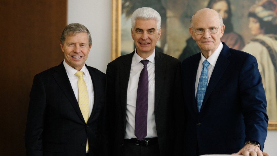 Poselství pokoje a smysluplného života zaznívající od Bukureště až po Barcelonu